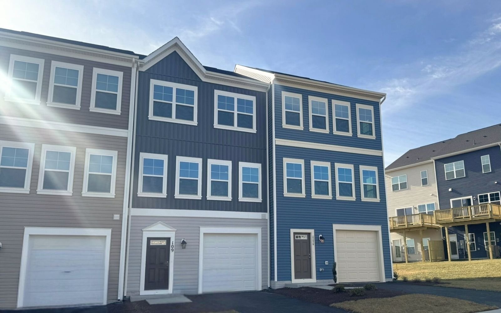 2146_skyline_exterior_snowden_bridge