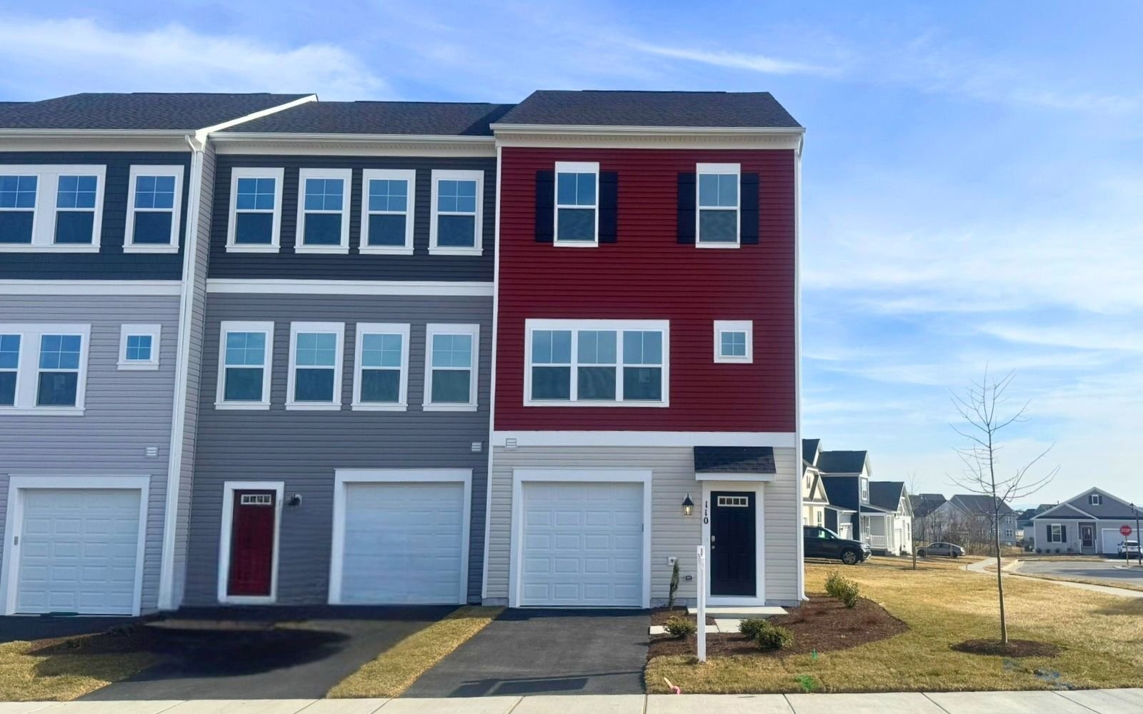 2151-_skyline_exterior