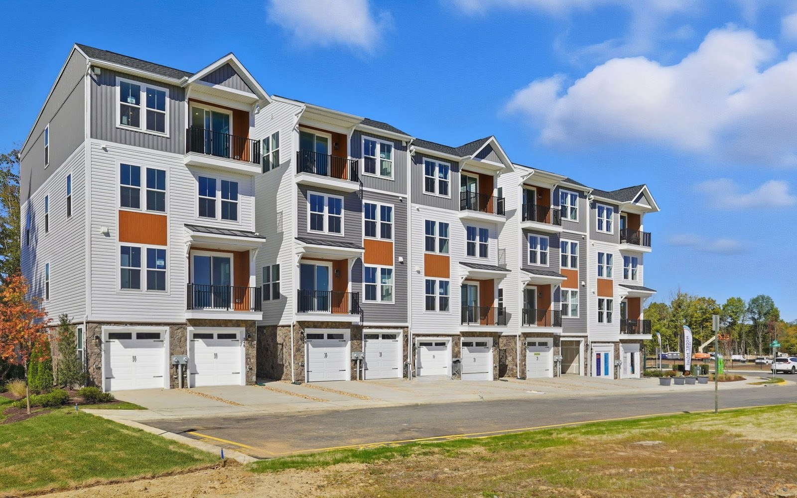 Cascasdes_Exterior_Side_View-1