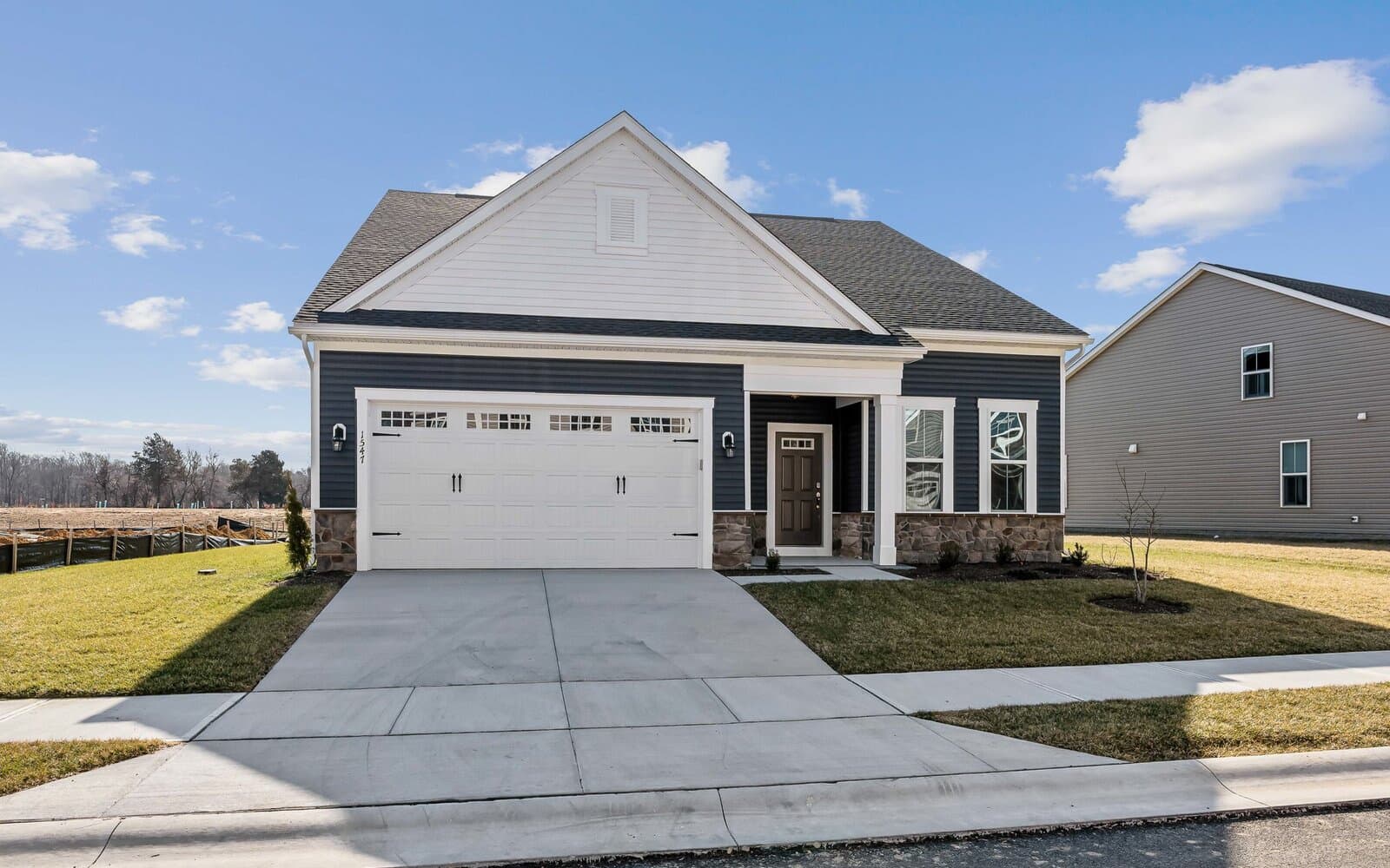 Picasso-Front-Ext-Trappe-129
